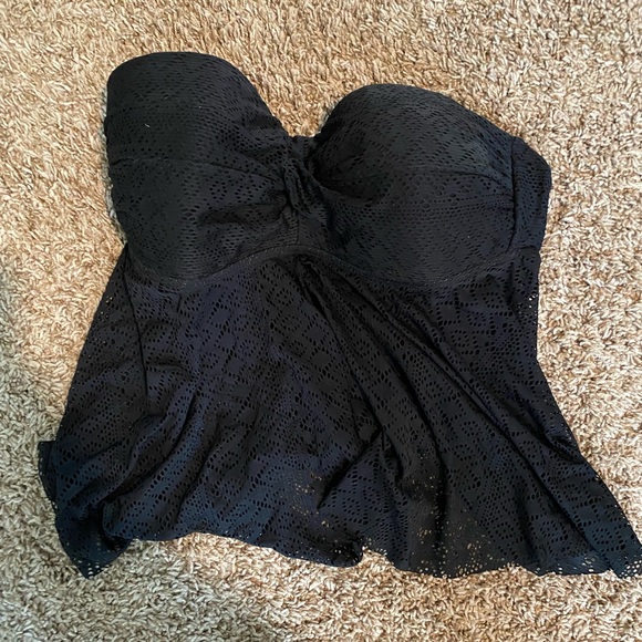 Target Merona black swimsuit top - Picture 1 of 1